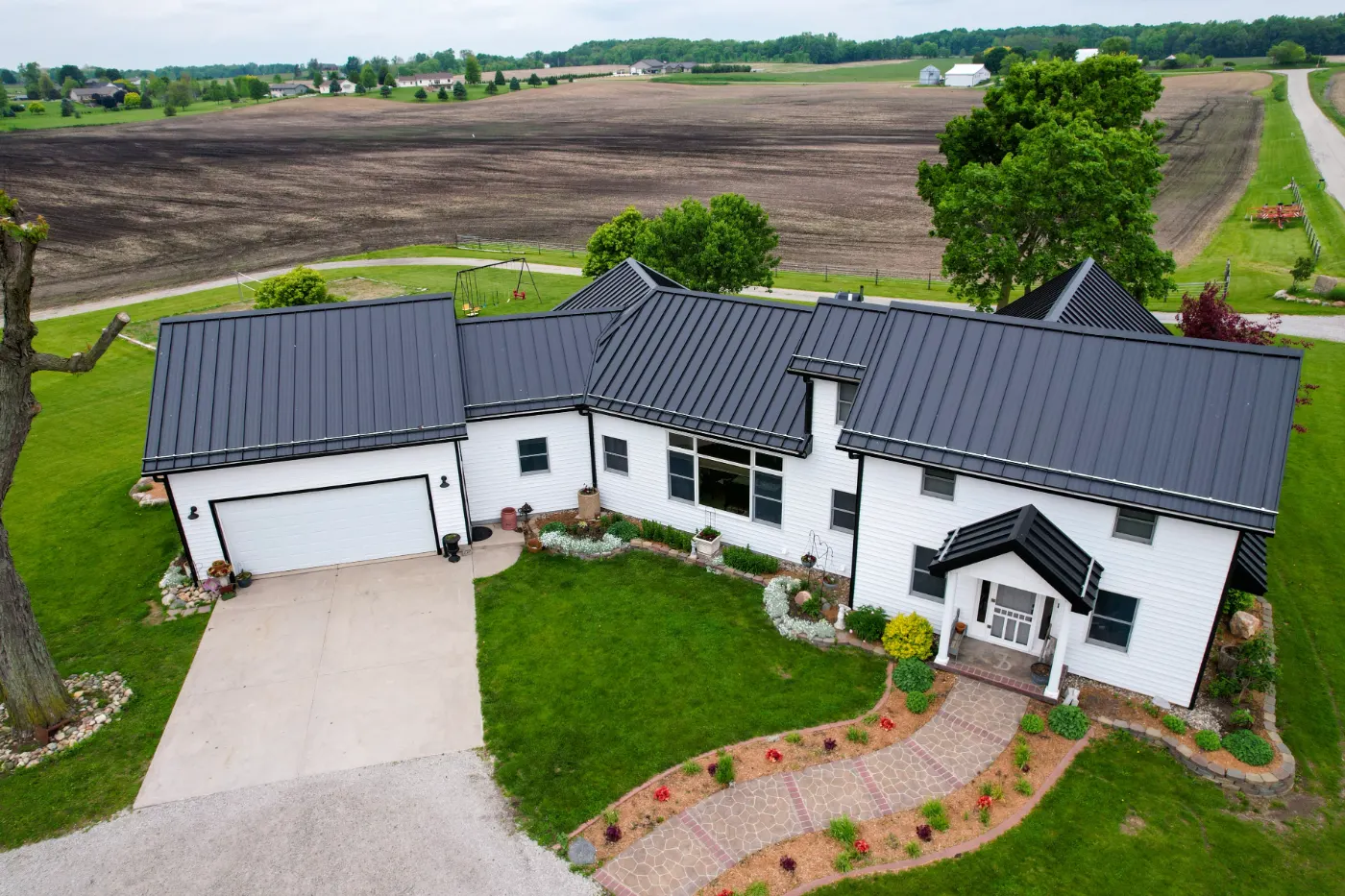 Manufacturer-certified roof installation in Greentown